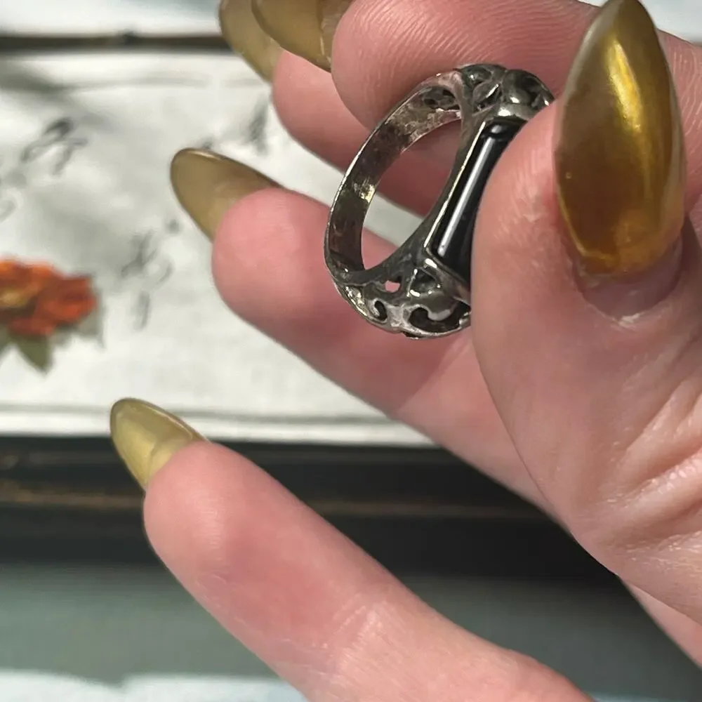 Vintage Onyx Raised Bar 925 Sterling Silver Filigree Ring Size 6-6.25